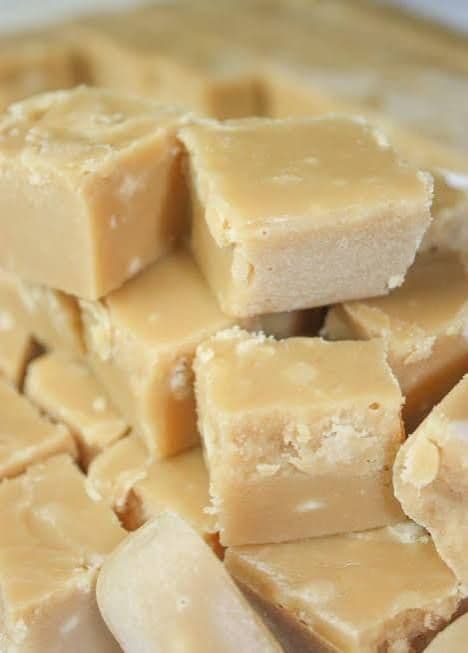 Plain Maple Fudge/ 8 Ounces